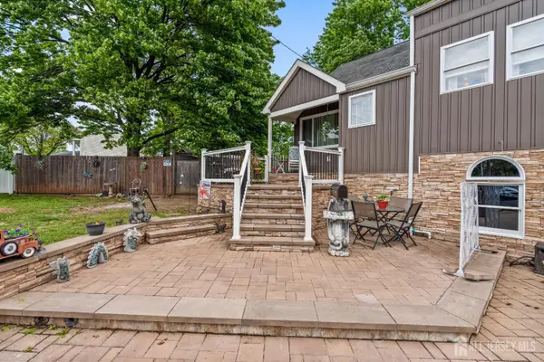 -251 Arlington Drive, Fords, NJ 08863