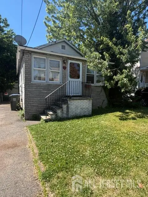 -21 Trento Street, Iselin, NJ 08830