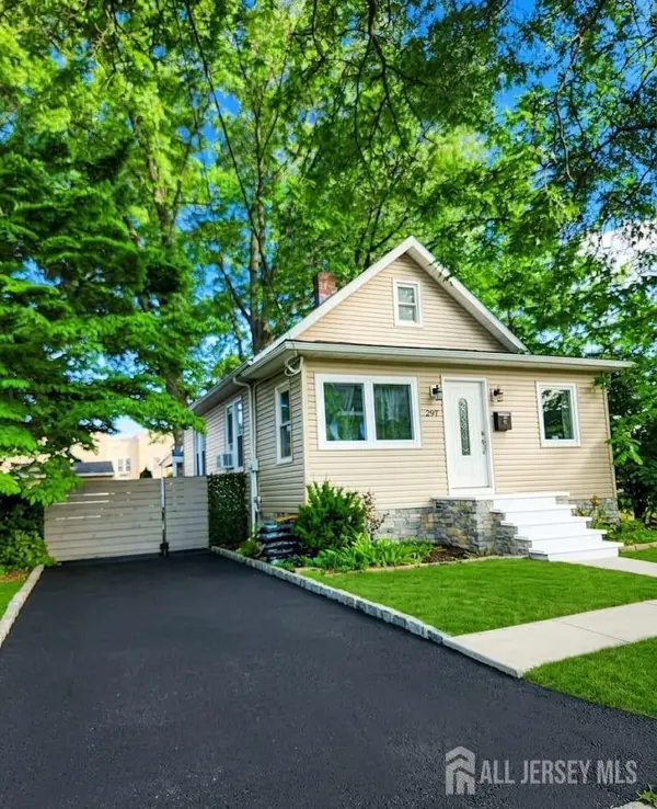 -297 Grove Street, Woodbridge Proper, NJ 07095