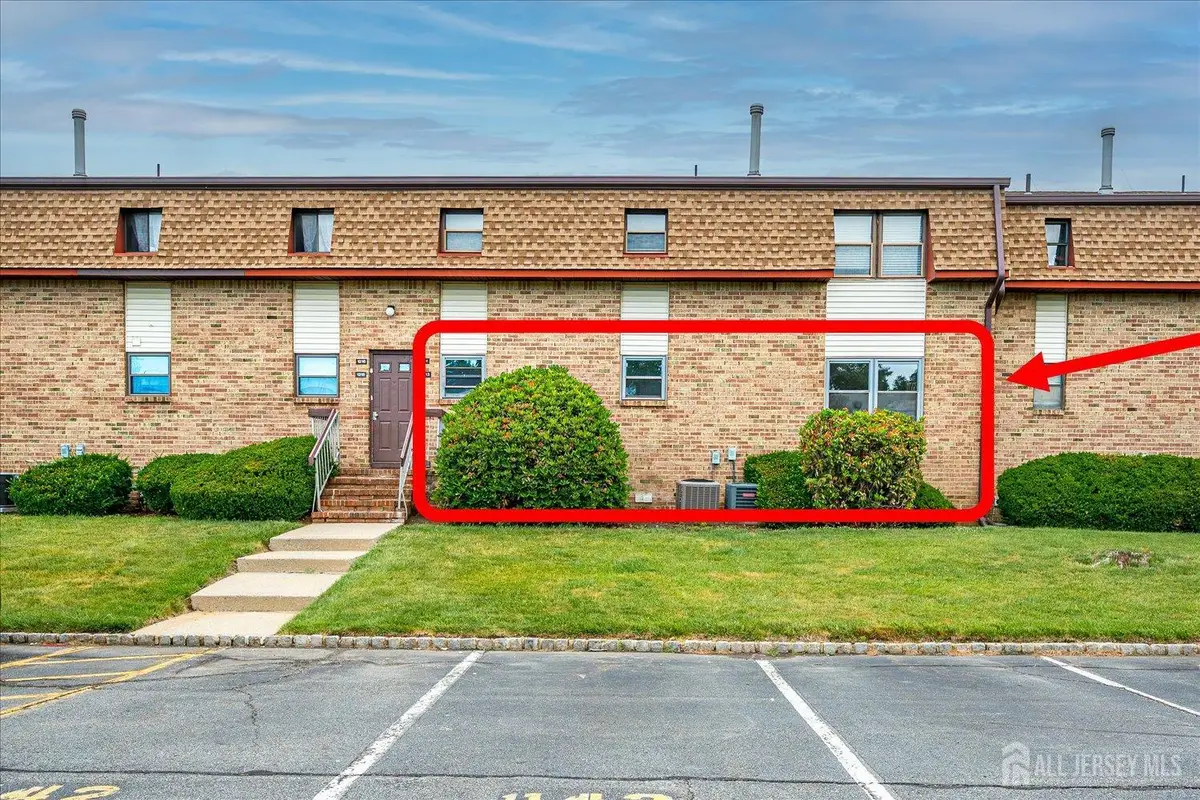 -1213 N Oaks Boulevard N, North Brunswick, NJ 08902 - #1