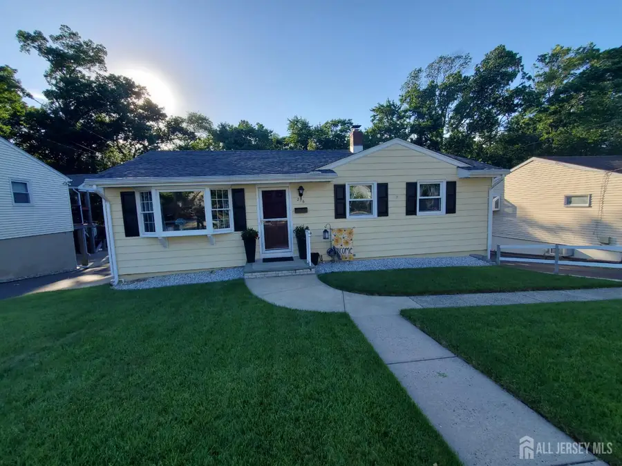 -276 Crestwood Drive, Milltown, NJ 08850 - #2