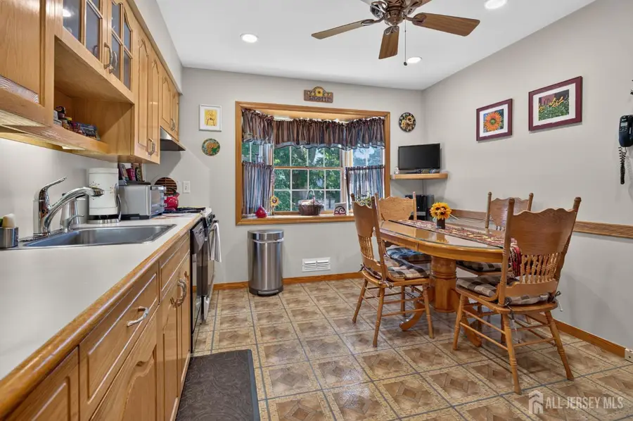 -9 Janet Court, Milltown, NJ 08850 - #3