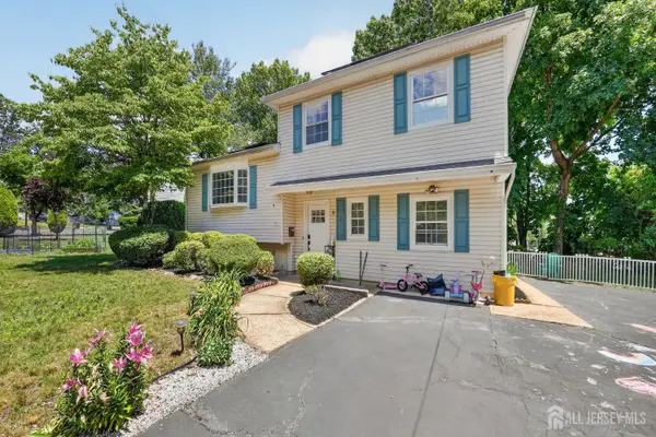 -8 Alpine Court, East Brunswick, NJ 08816