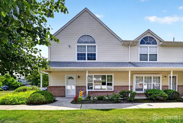 -111 Sassafras Court, North Brunswick, NJ 08902