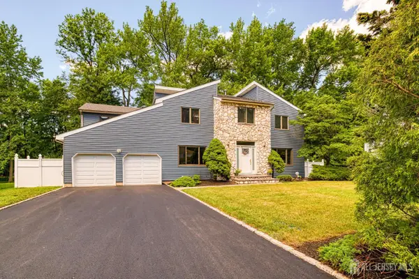 -14 Gallo Way, Edison, NJ 08820