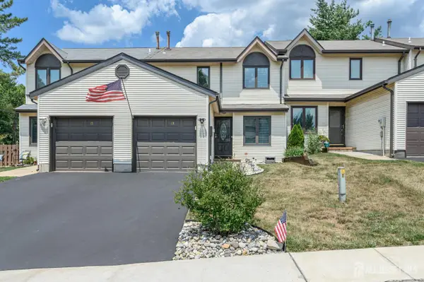 -18 Holly Court, Flemington, NJ 08822
