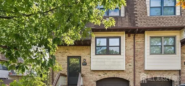 -6101 N Oaks Boulevard N, North Brunswick, NJ 08902