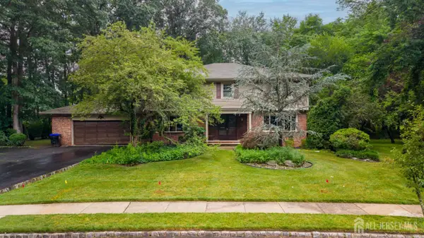 -4 Liberty Bell Court, East Brunswick, NJ 08816
