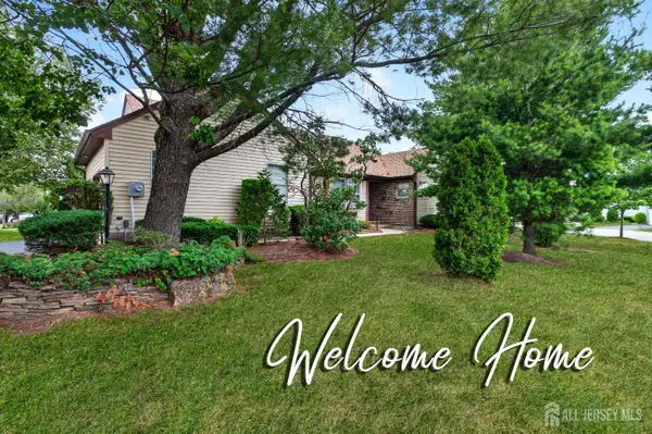 -2 Ethan Allen Drive, Monroe, NJ 08831