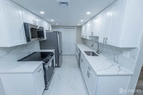 -96 Salix Plaza #C, Monroe, NJ 08831