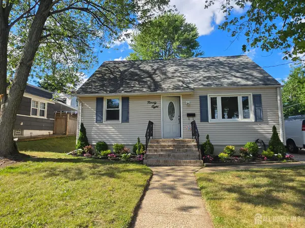 -98 Craske Street, Woodbridge Proper, NJ 07095