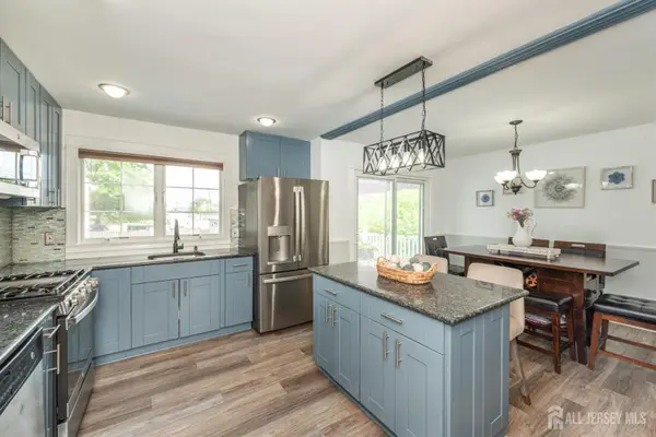 -64 Pinho Avenue, Carteret, NJ 07008