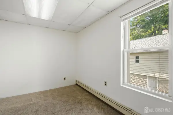 -275 Laurence Parkway, Old Bridge, NJ 08879