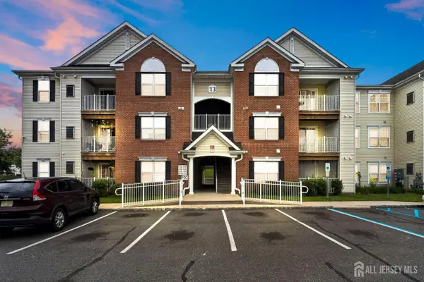 -1313 Fernwood Court, New Brunswick, NJ 08901
