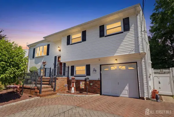 -62 Pinho Avenue, Carteret, NJ 07008