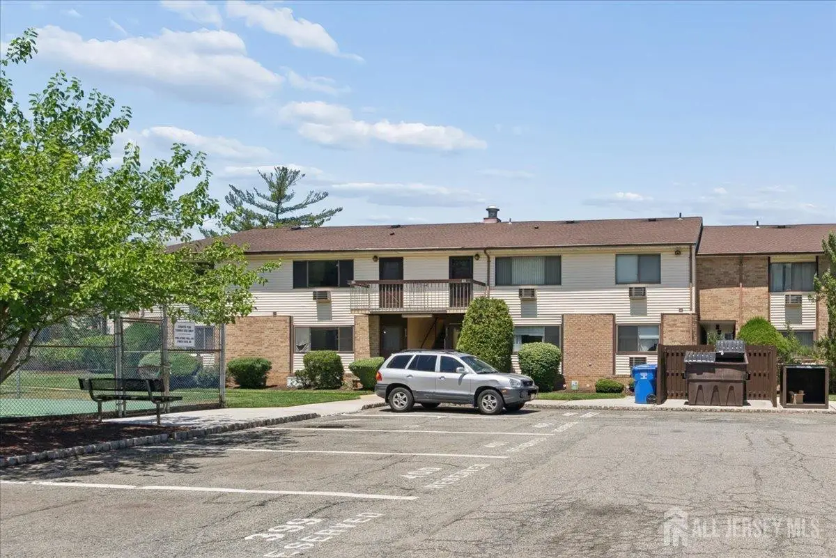 -816 Cricket Lane, Woodbridge, NJ 07095 - #1