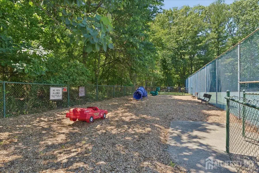 -816 Cricket Lane, Woodbridge, NJ 07095 - #3