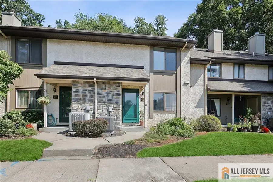 -182 Hampshire Drive, Plainsboro, NJ 08536 - Image #2