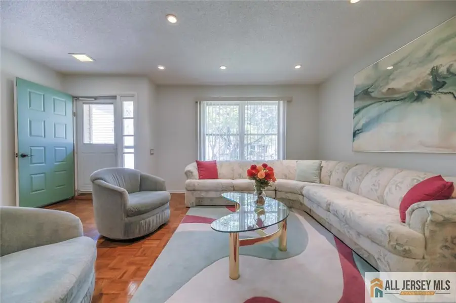 -301 Yardley Drive #A, Clearbrook, NJ 08831 - Image #3