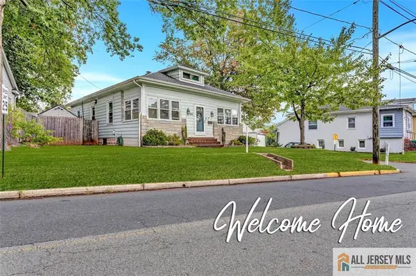 -59 Trinity Lane, Woodbridge Proper, NJ 07095