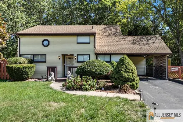 -12 Grove Lane, Old Bridge, NJ 08857