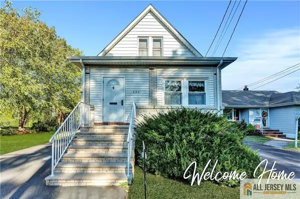 -660 Leone Street, Woodbridge Proper, NJ 07095