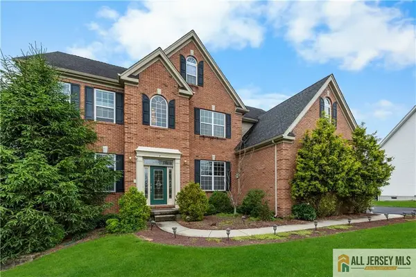 -6 Monet Court, South Brunswick, NJ 08852