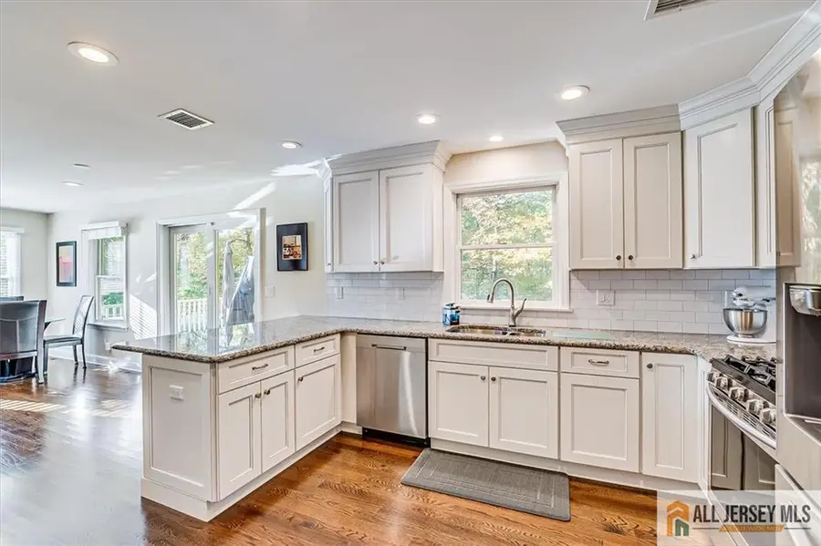 -88 Church Lane, North Brunswick, NJ 08902 - Image #2