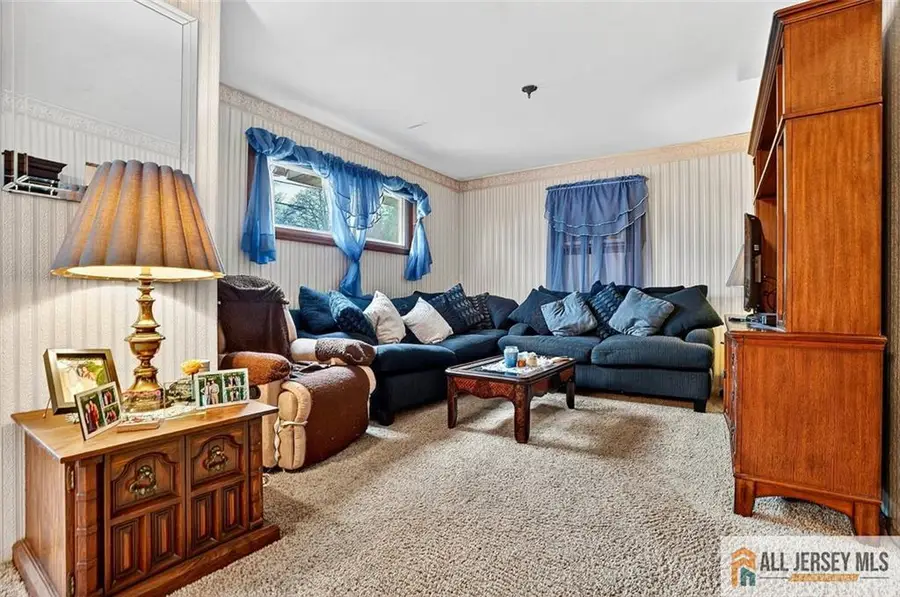 -84 S Inman Avenue, Avenel, NJ 07001 - Image #3