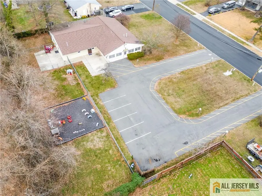 -9 Stanworth Road, Kendall Park, NJ 08824 - #2