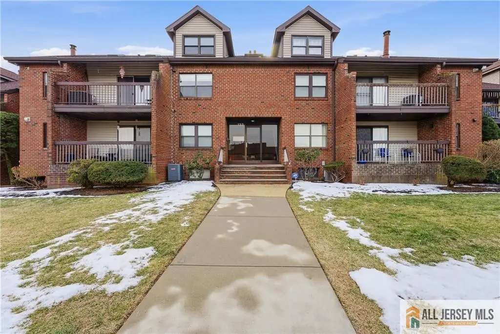 -133 Beverly Hills Terrace #G, Woodbridge Township, NJ 07095 - Image #1