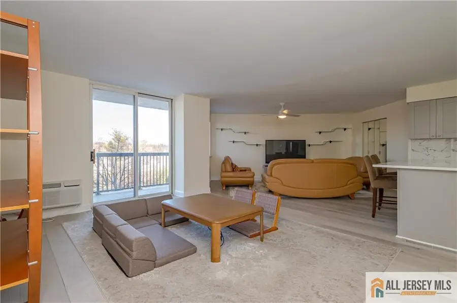 -30 S Adelaide Avenue #4K, Highland Park, NJ 08904 - Image #3