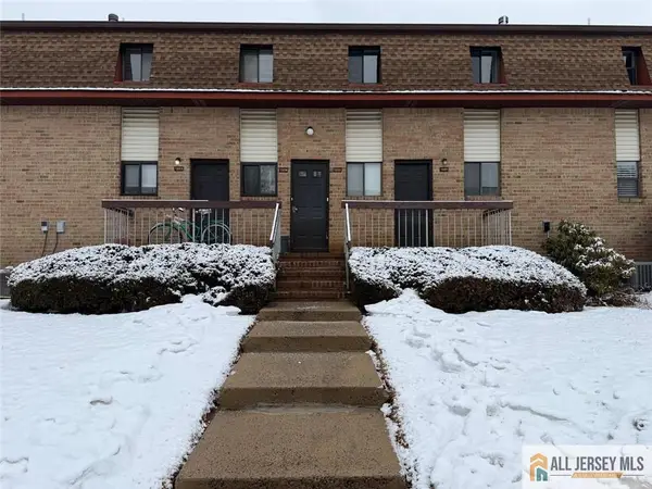 -1302 N Oaks Boulevard, North Brunswick, NJ 08902