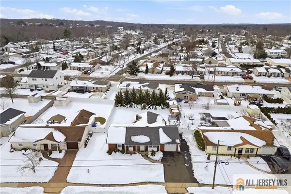 -15 Drexel Terrace, Monroe, NJ 08831