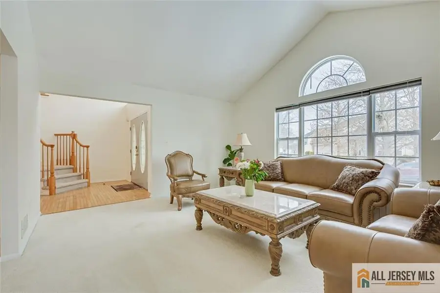 -5 Labrador Drive, Kendall Park, NJ 08824 - #3