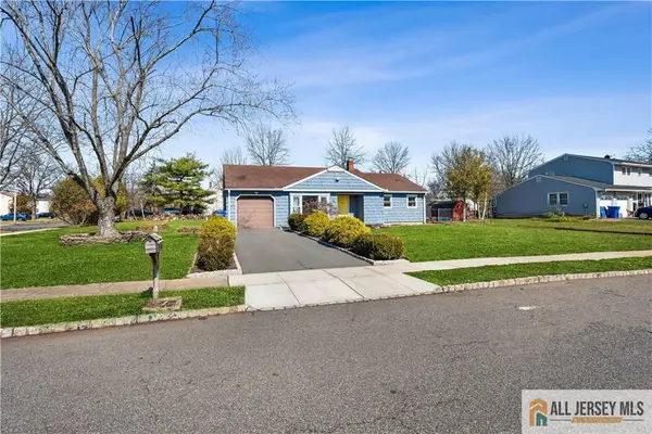 -10 Wilkens Drive, Piscataway, NJ 08854