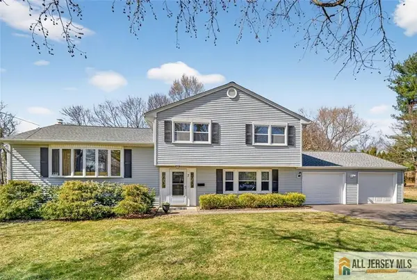 -7 Griggs Road, Cranbury, NJ 08512