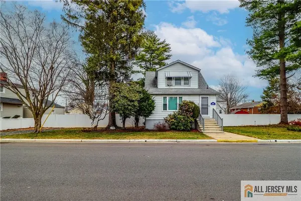 -15 Riverview Avenue, Edison, NJ 08817