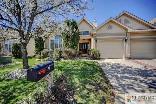 -17 Umberland Place, Monroe, NJ 08831