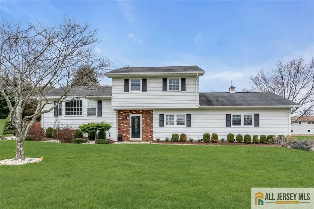 -5 Travis Court, Monroe, NJ 08831 - #1