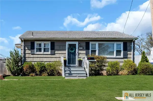 -25 Woodview Avenue, Fords, NJ 08863