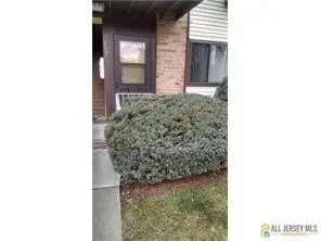 -117 Cricket Lane, Woodbridge, NJ 07095 - #2