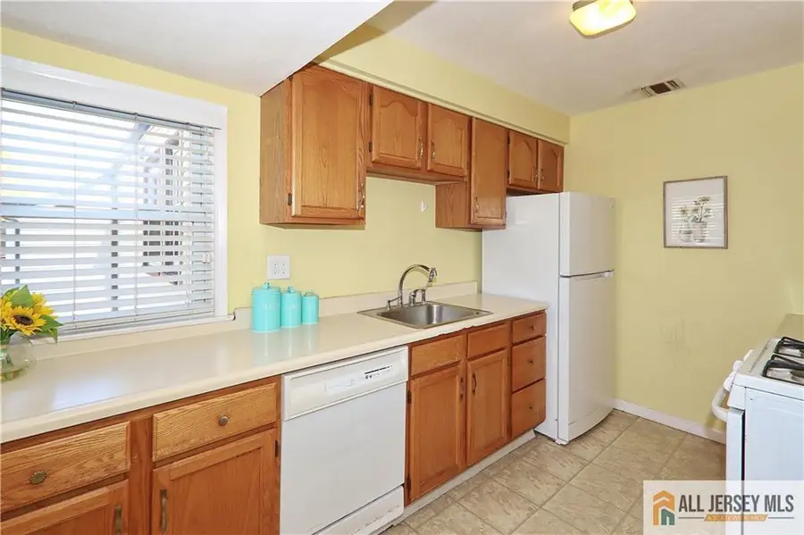 -196 Worth Street, Iselin, NJ 08830 - #3