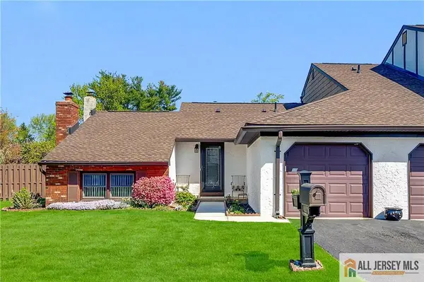 -10 Dancaster Court #3410, Sayreville, NJ 08872