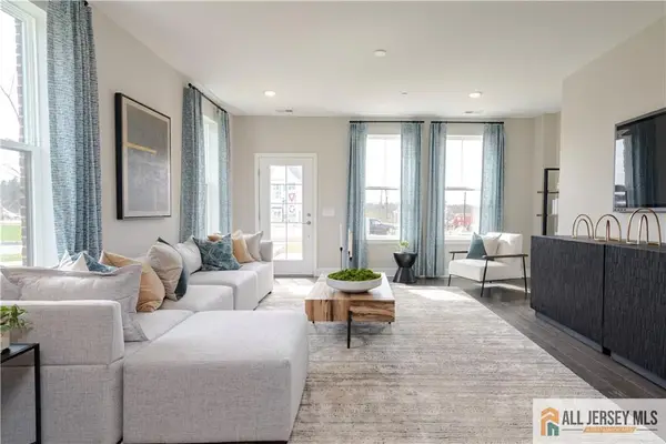 -180 Leona Stewart Lane, Pennington, NJ 08534