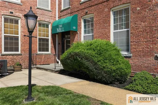 -40 Washington Avenue #13, Milltown, NJ 08850