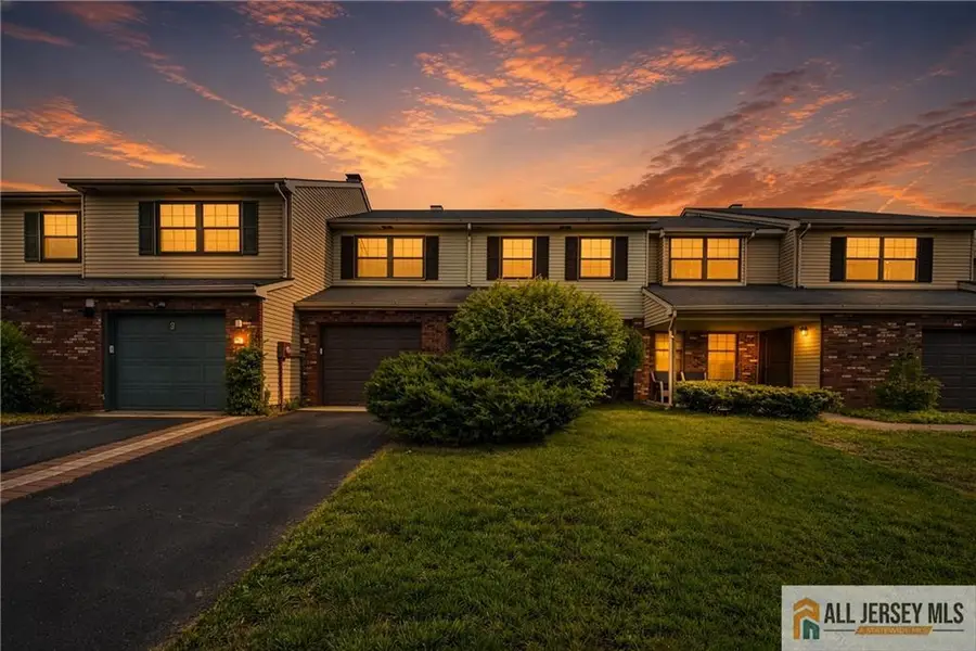 -4 Hopkinson Court, East Brunswick, NJ 08816 - #2