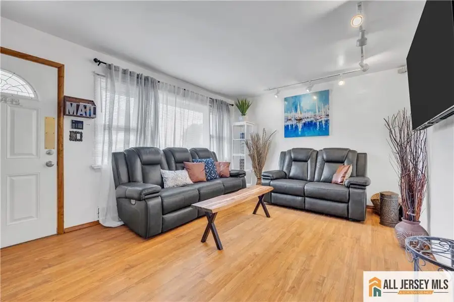 -1 Yuro Drive, Edison, NJ 08837 - #3