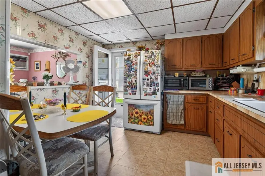 -7 W James Place, Iselin, NJ 08830 - #3