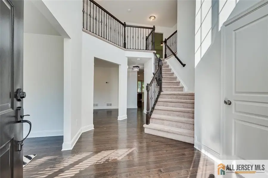 -31 Shepherd Way, Kendall Park, NJ 08824 - #2